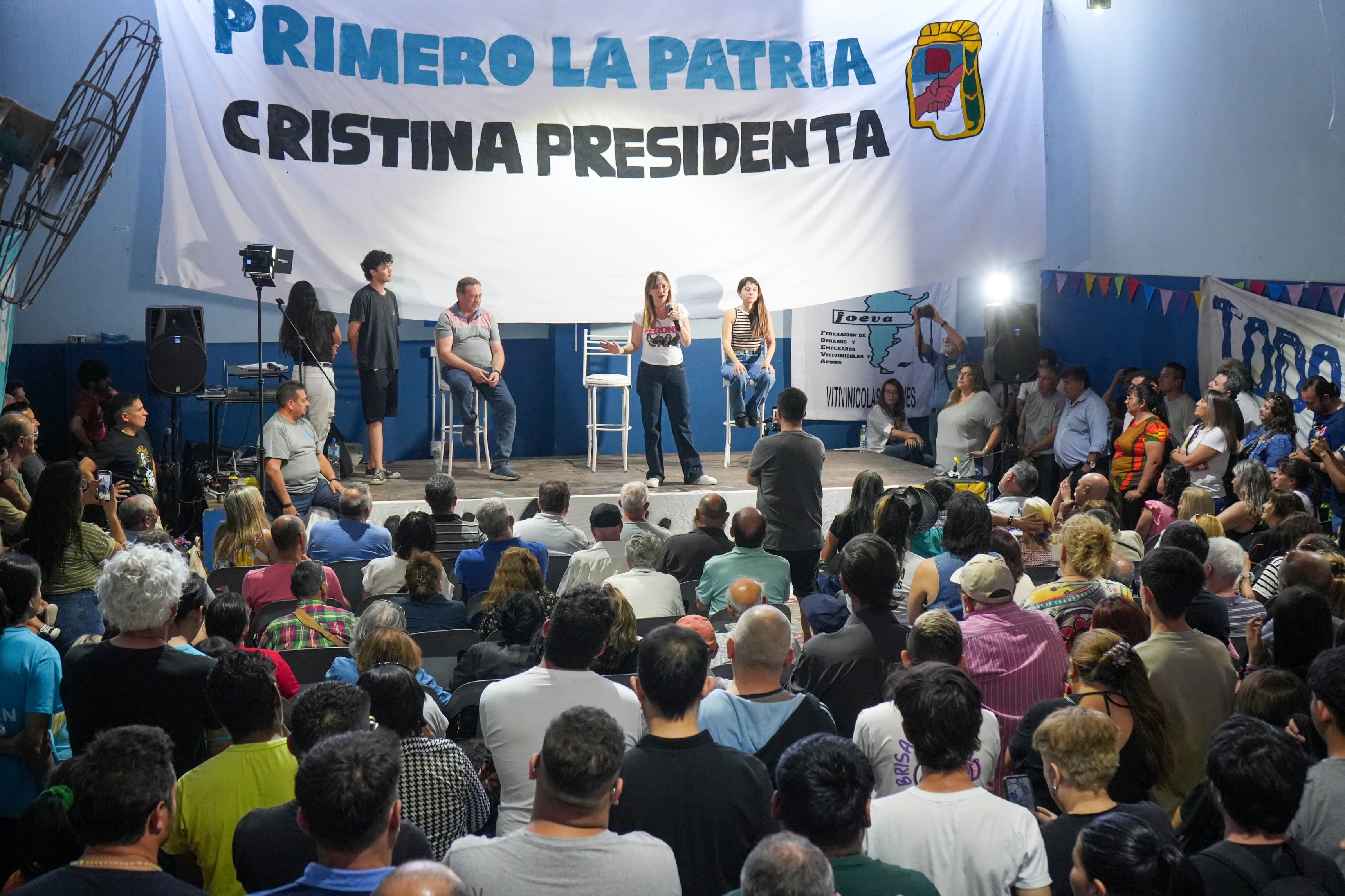 Anabel Fernández Sagasti encabezó el acto de apoyo a la presidencia de Cristina Kirchner en el PJ nacional. Foto: Gentileza