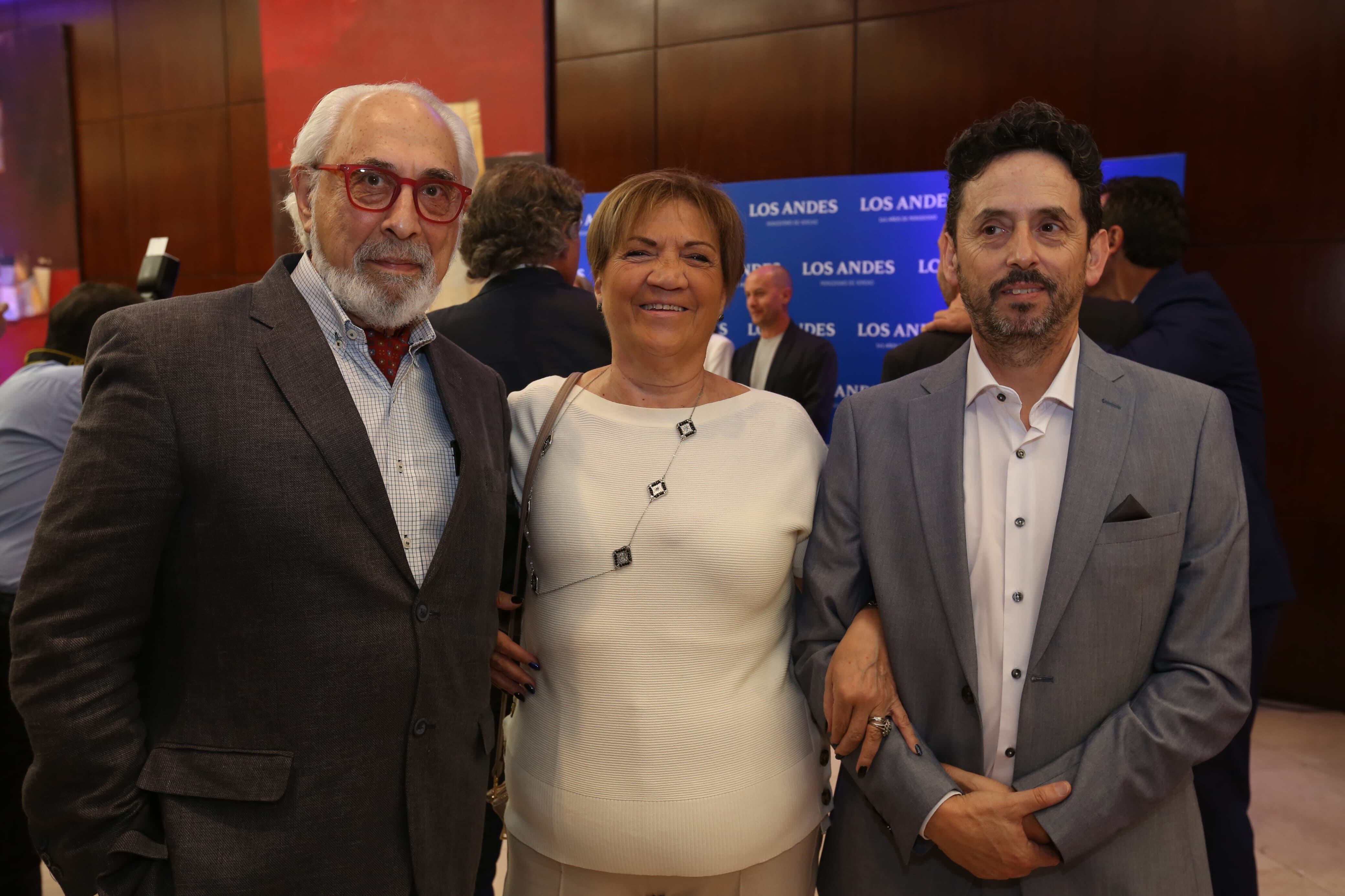 Santiago Kovadloff, Gloria Magnaghi y Pablo Dellazoppa en el Aniversario 141° de Los Andes