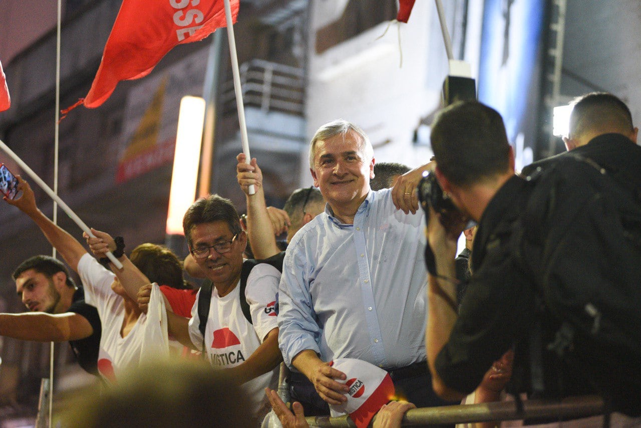 "Si pude dar vuelta Jujuy, puedo dar vuelta toda la Argentina", prometió Gerardo Morales en el lanzamiento de su precandidatura a presidente por la UCR.