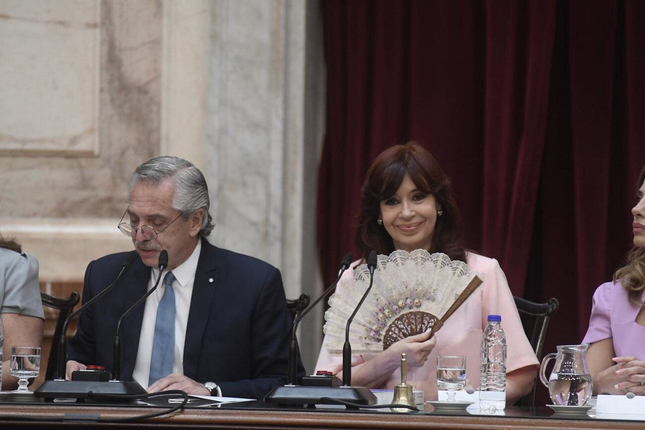 Se abre hoy el 141° período de sesiones ordinarias del Congreso de la Nación.  El presidente Alberto Fernández fue recibido por la vicepresidenta Cristina Fernández de Kirchner, la presidenta de la Cámara de Diputados Cecilia Moreau y la presidenta provisional del Senado, Claudia Ledesma Abdala.  (Federico López Claro / La Voz)