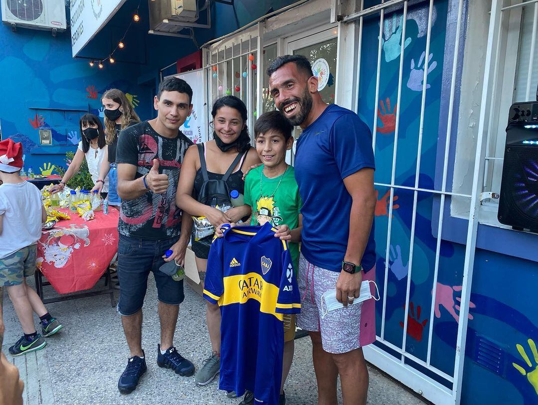 Joaquín Nahuel junto a Carlos Tévez. (Foto: Instagram)