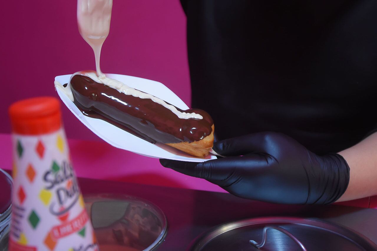 Pizzas y wafles con forma de pene, el original emprendimiento gastronómico que da que hablar en Mendoza. Foto: José Gutierrez / Los Andes.