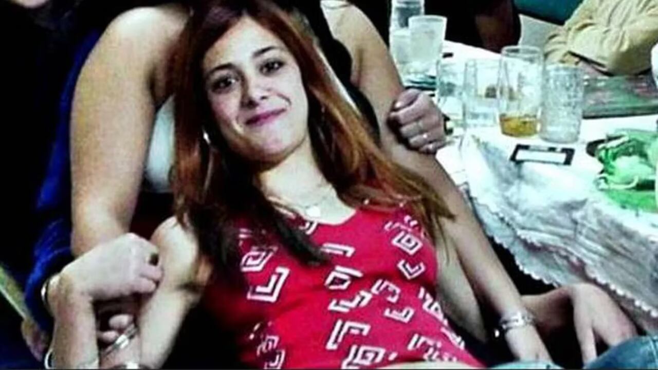 Luciana Moretti tenía 15 años cuando su novio la descuartizó a cuchilladas y quemó su cuerpo en una parrilla. Gentileza: TN.