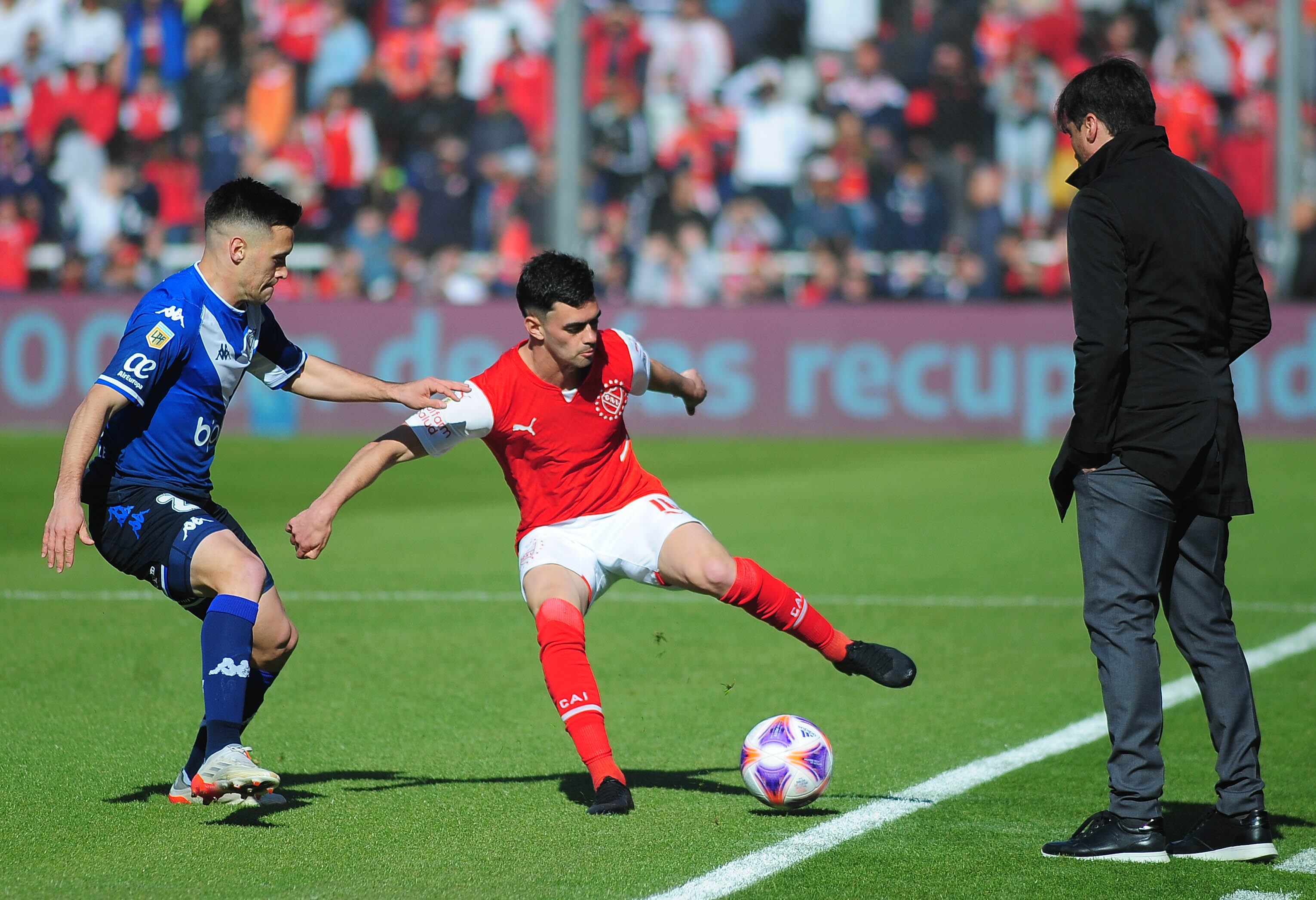 En Avellaneda, Independiente se mide con Vélez en un duelo de dos que vienen mal en la Liga Profesional. (Fotobaires)