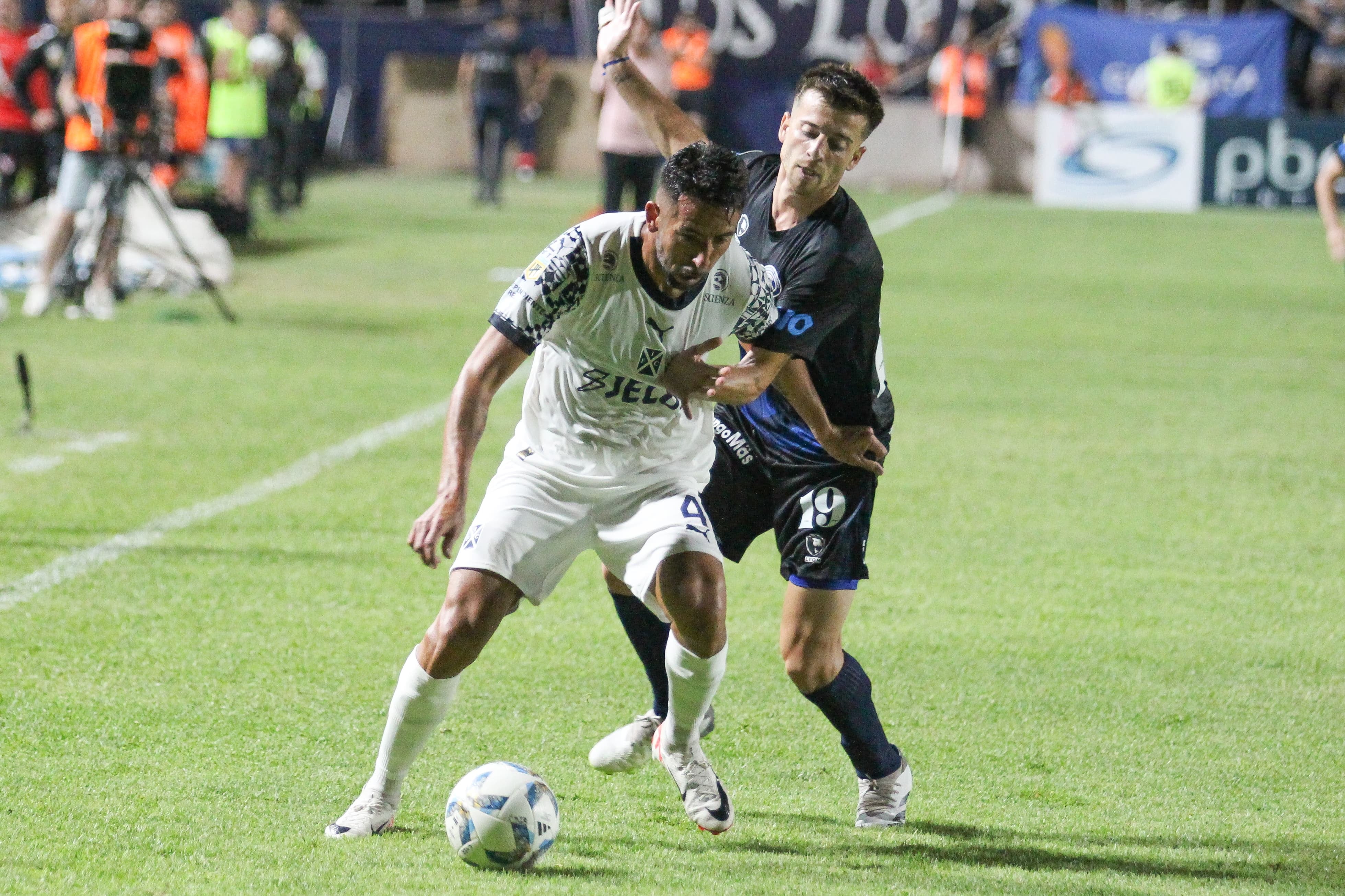 La Lepra y un debut de lujo en la Copa de la Liga Profesional: Independiente de Avellaneda. / LOS ANDES.