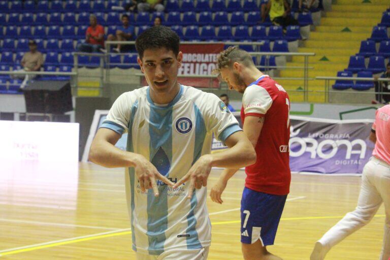 Civelli marcó un golazo para la victoria de Argentina por 3-0 ante Republica Checa. / Gentileza: Futsal de Priimera.