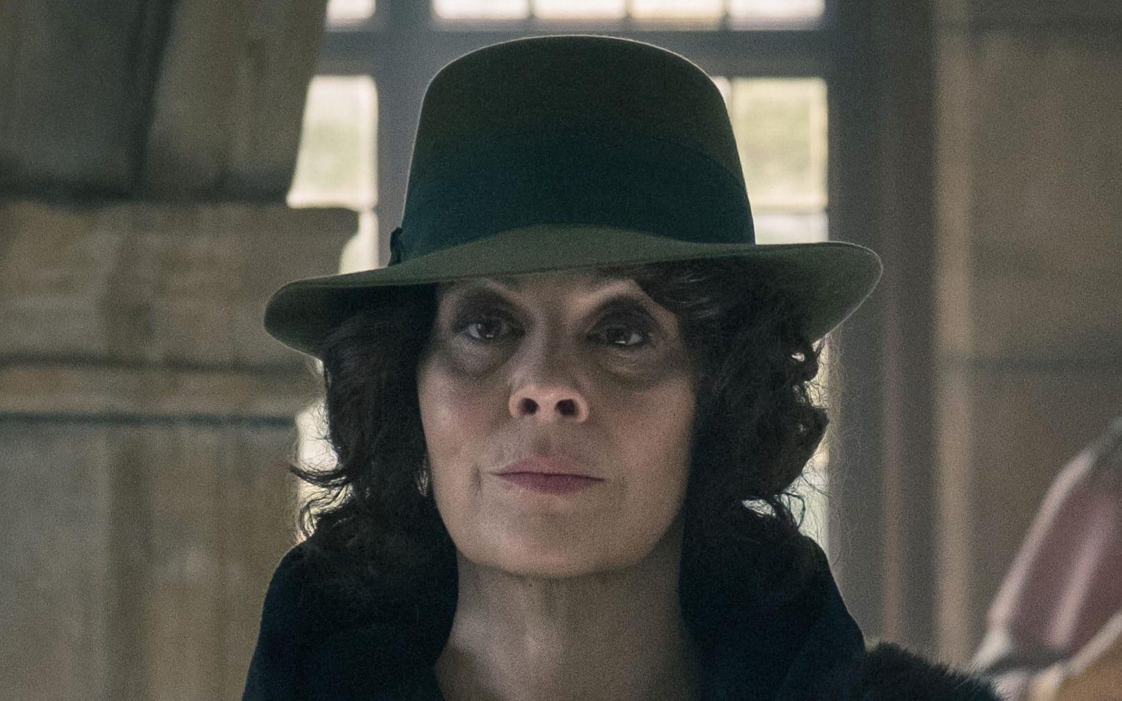 Helen McCrory en su papel de la "Tía Polly".