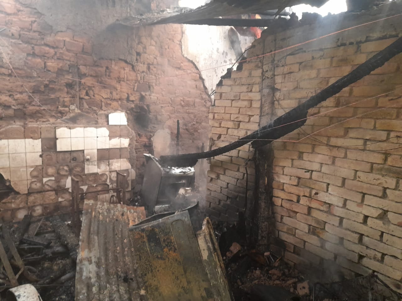 Una familia resultó herida tras un incendio en Maipú.