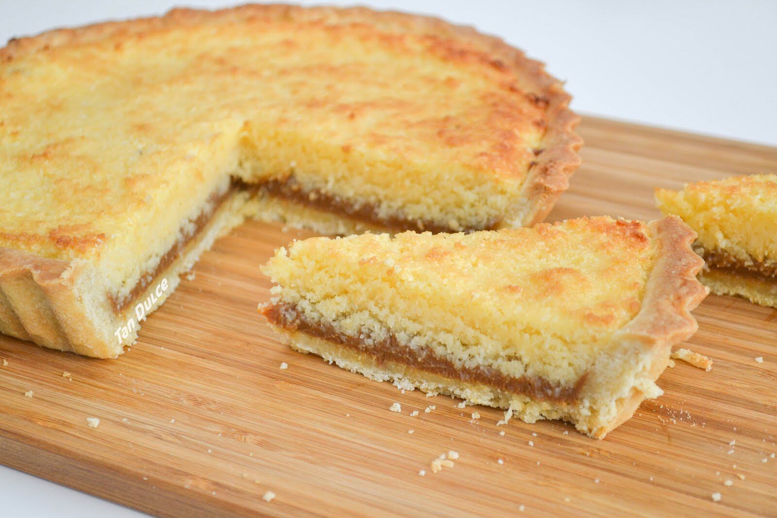 La receta de la tarta de ducle de leche y coco más fácil de todas.