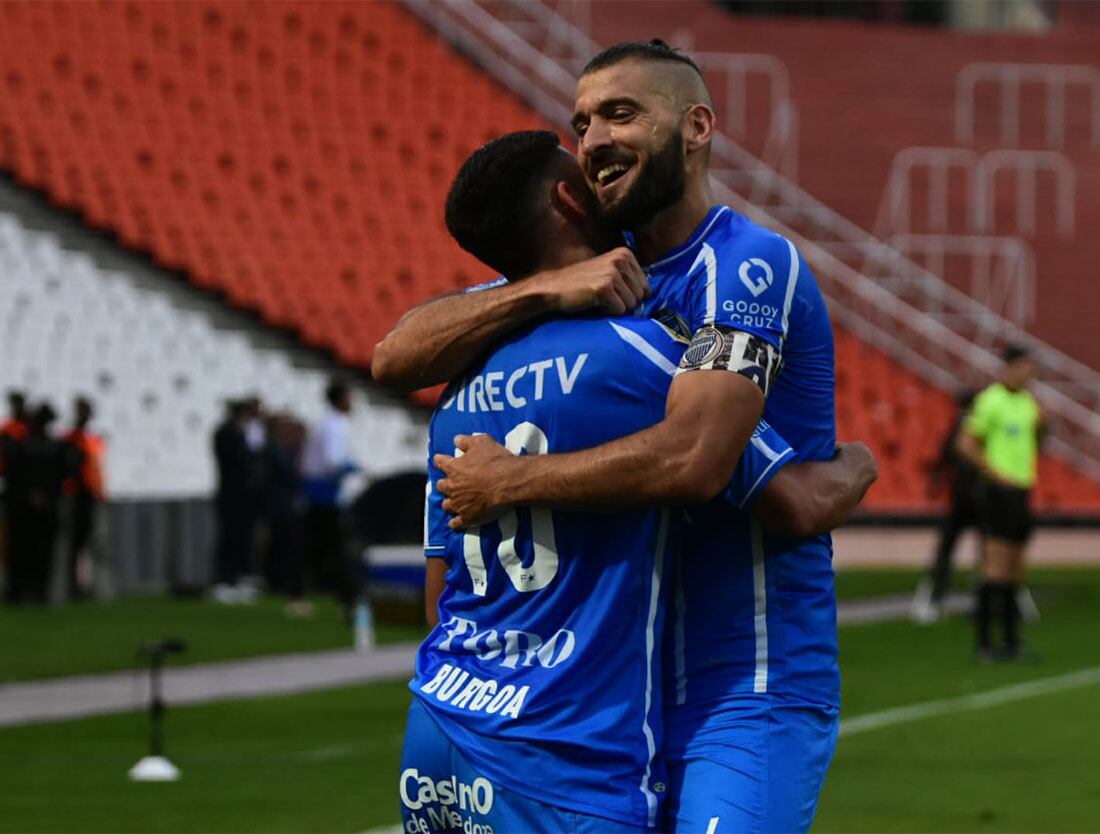 Godoy Cruz Antonio  Tomba vs Platense en el estadio Malvinas Argentinas/ Mariana Villa ( Los Andes). 