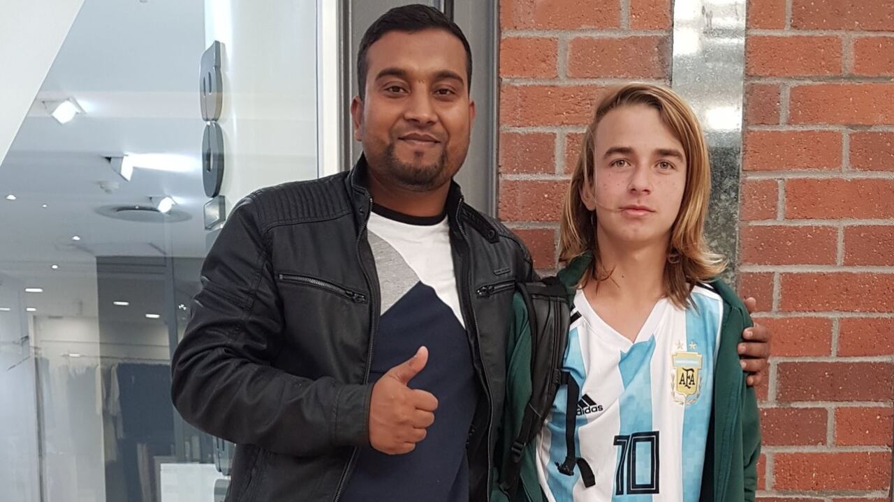 El “banglargentino” que no se pierde por nada los partidos de la Selección y vive la previa por WhatsApp. Foto: Robiul Hossain