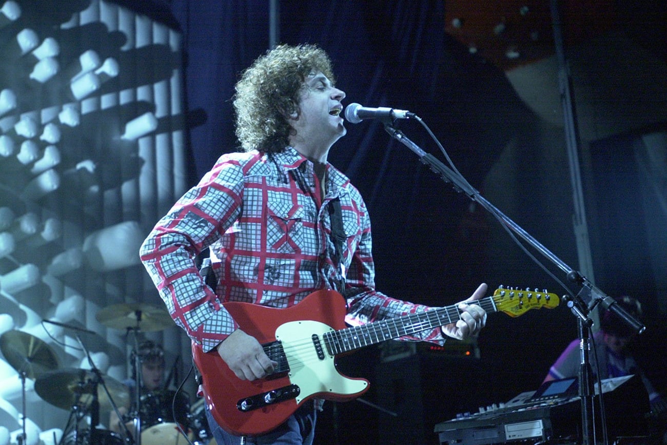 Gustavo Cerati en el Polideportivo General Paz, Córdoba el 11 de abril de 2003. (La Voz)