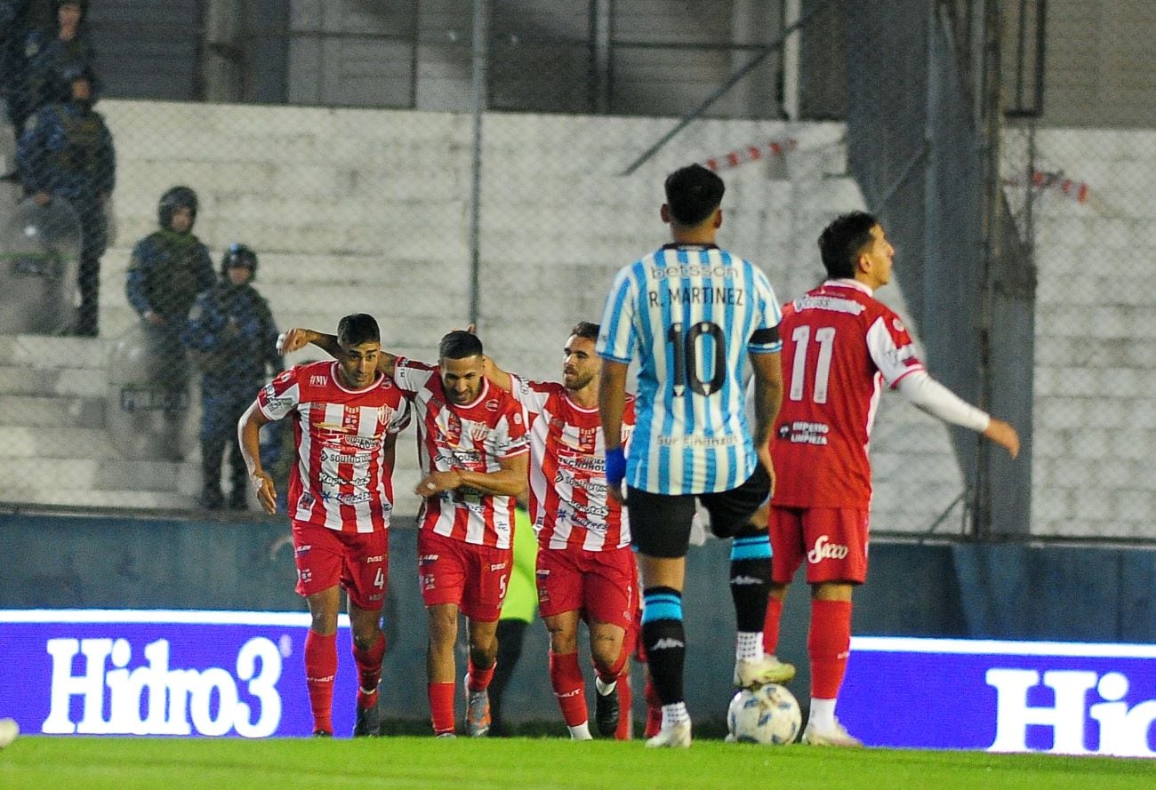 Racing se midió ante Talleres de Remedios de Escalada por los 16avos de final de la Copa Argentina. (Fotobaires)