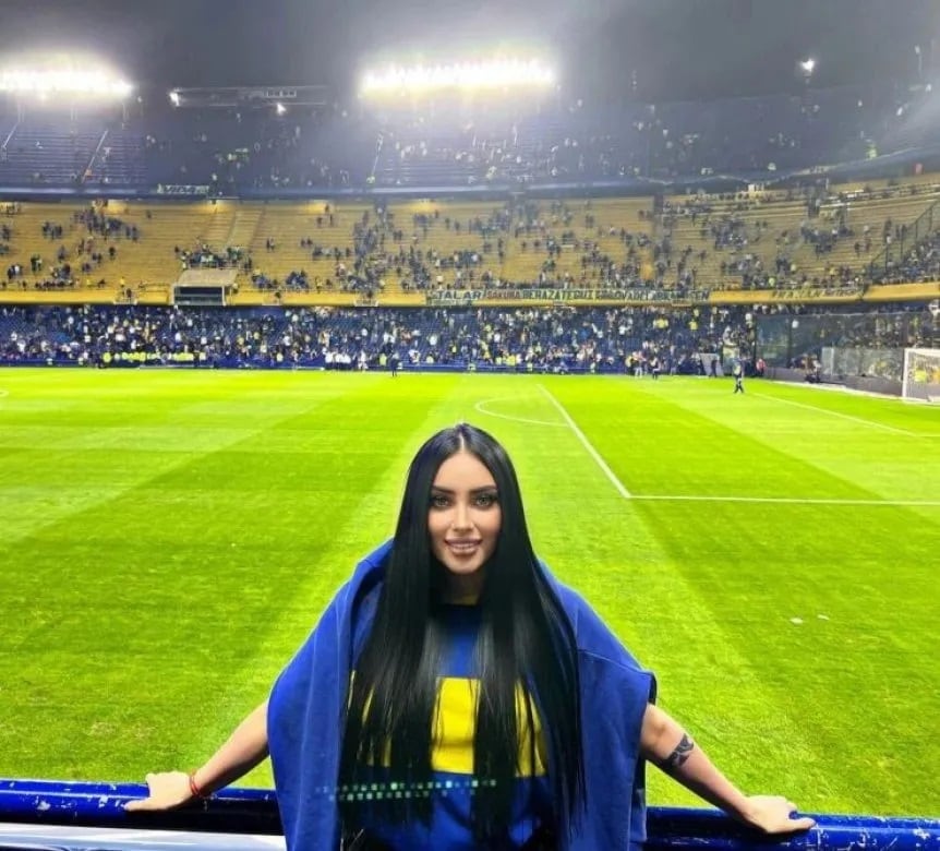 El jugador de Boca comenzó una nueva relación, con una modelo e influencer.