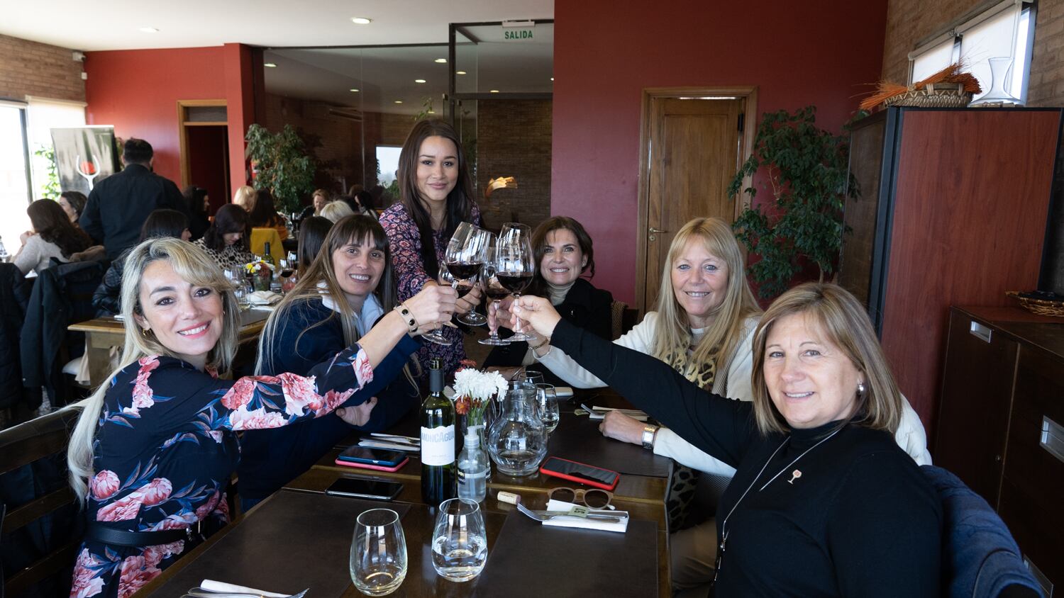 Silvina Santi, Lizy Bordín Spigatín, Mariela Aranibar, Gabriela Videla, Liliana Seggiaro y Nancy López.