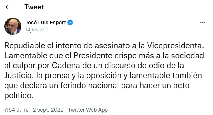 Espert criticó al presidente por haber declarado un feriado nacional.