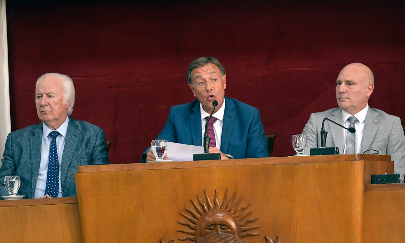 Acto de apertura del año Judicial 2023, en el Palacio de Justicia. 
El Gobernador Rodolfo Suarez junto a Dr Dalmiro Garay Cueli, Dr Pedro LLorente , Dr. José Valerio, Dra. María Teresa Day, dr. Julio Gomez, Dr. Mario Adaro y Dr. Omar Palermo
Foto : Orlando Pelichotti