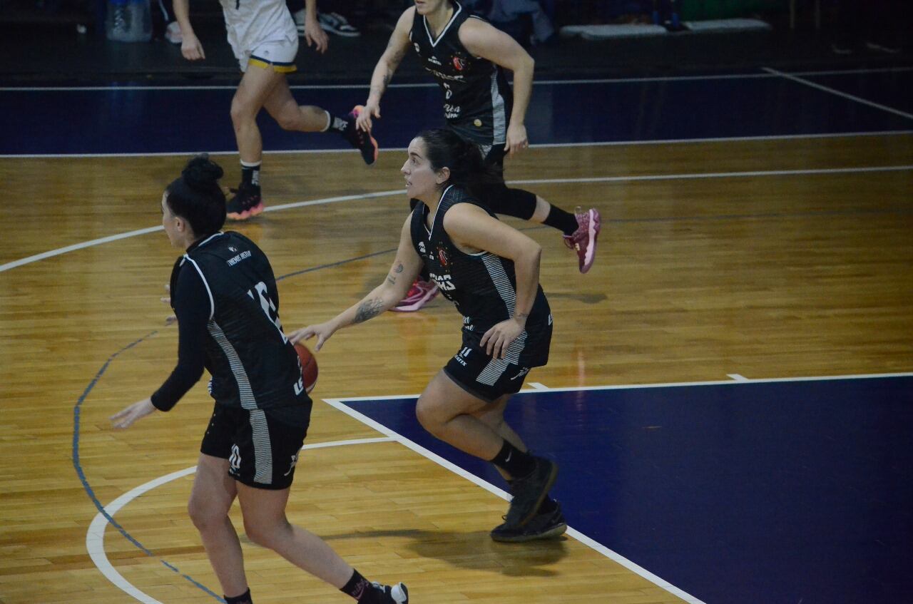 Partidazo el juego revancha entre San José vs. Atenas. / Gentileza: Salto Inicial.