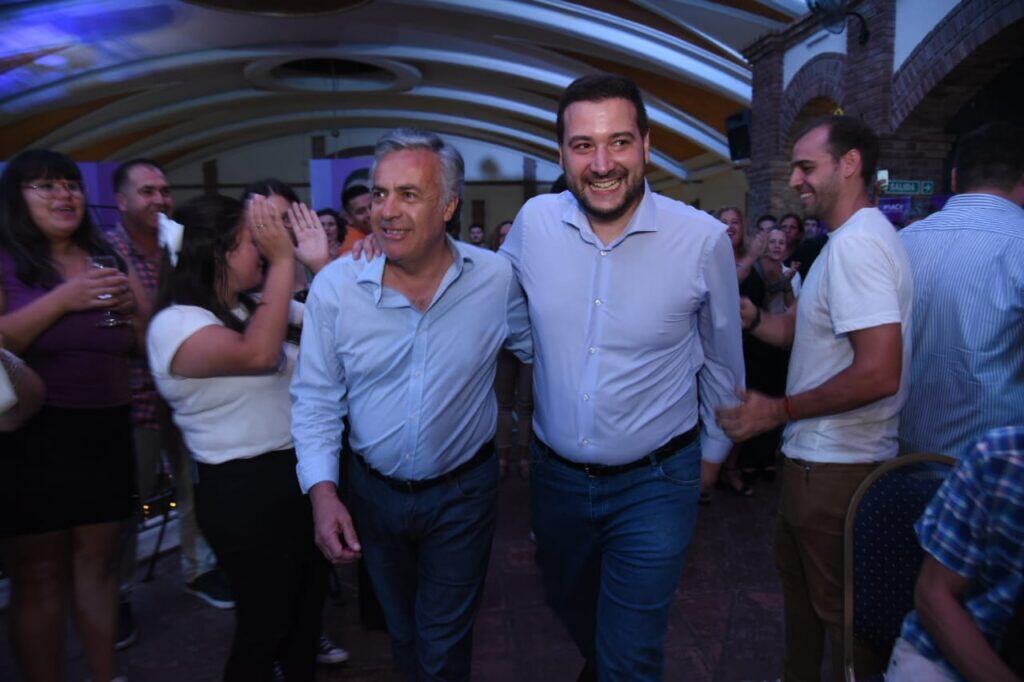 Alfredo Cornejo y Mauricio Pinti, precandidato a intendente de Maipú. Foto: Gentileza