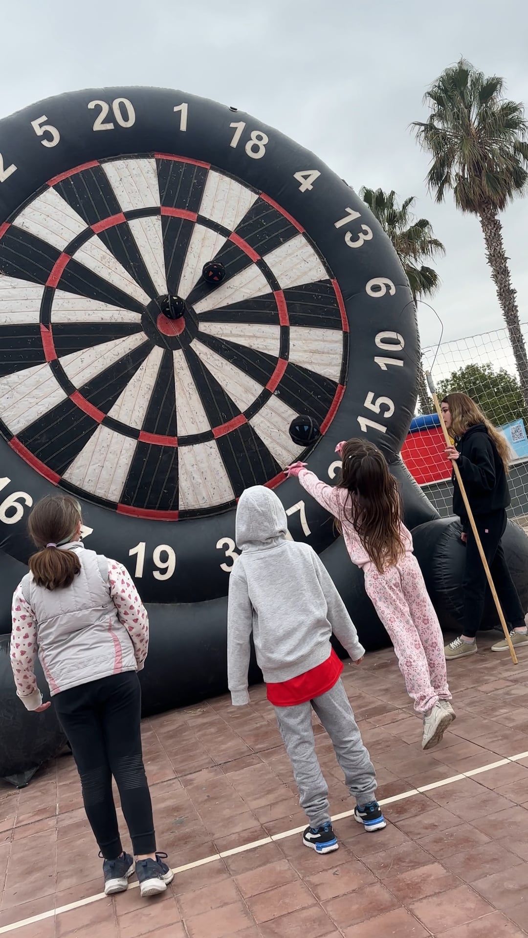 Dalvian Celebra el Día del Niño con Diversión, Valores y Música en Vivo