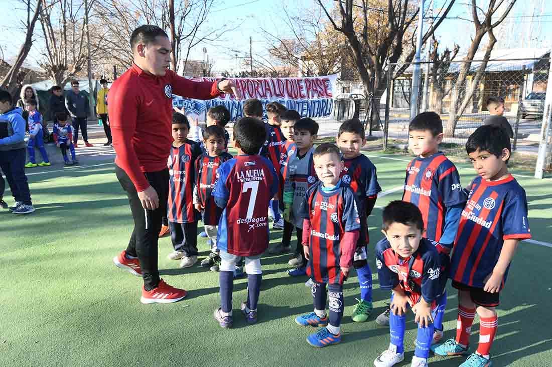 La escuela de fútbol El Ciclón comenzó con 30 chicos y hoy son más de 70 de entre 5 y 14 años.