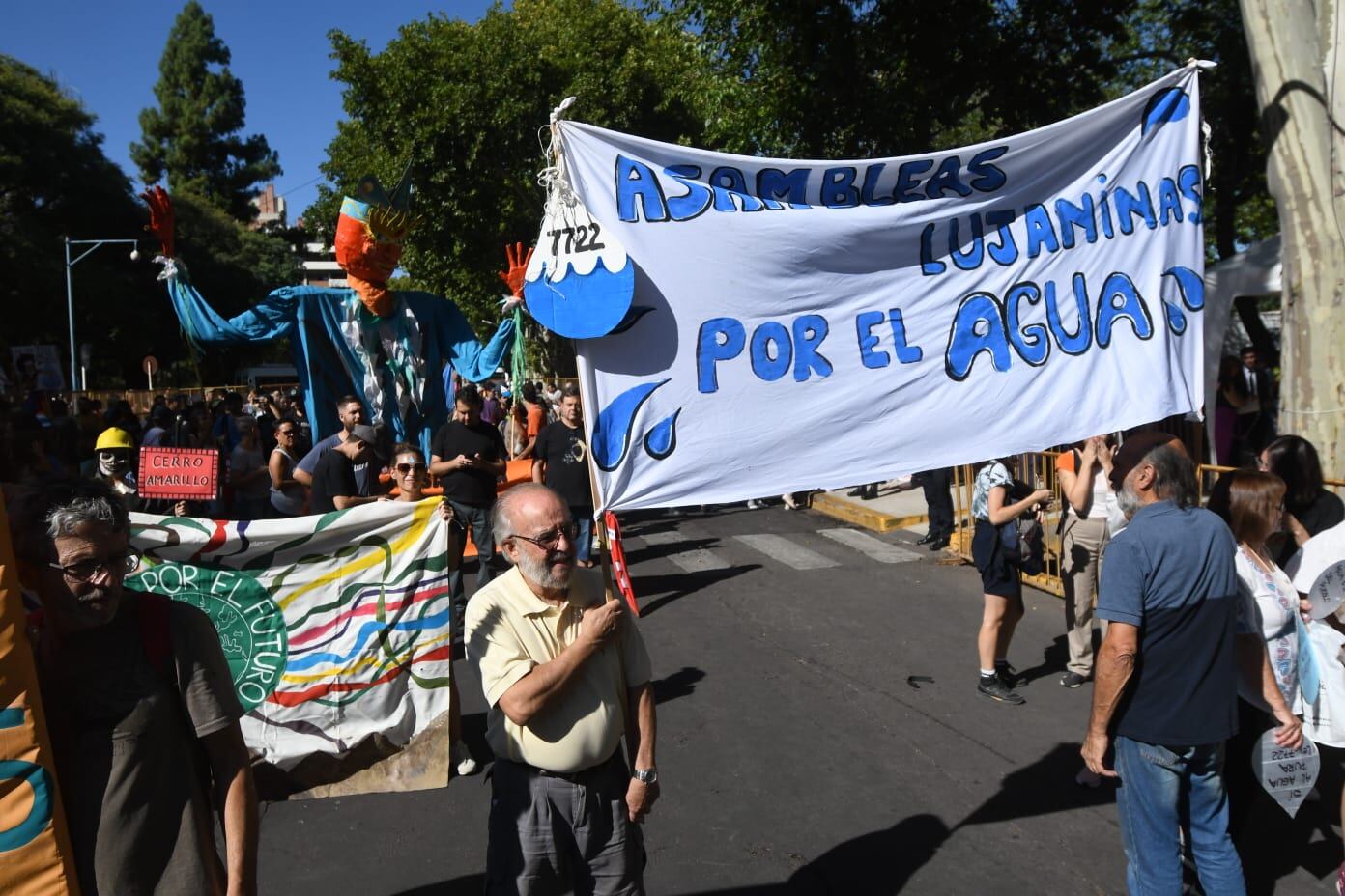 Las asambleas por el agua al frente del "contracarrusel". Fotos: José Gutiérrez/Los Andes