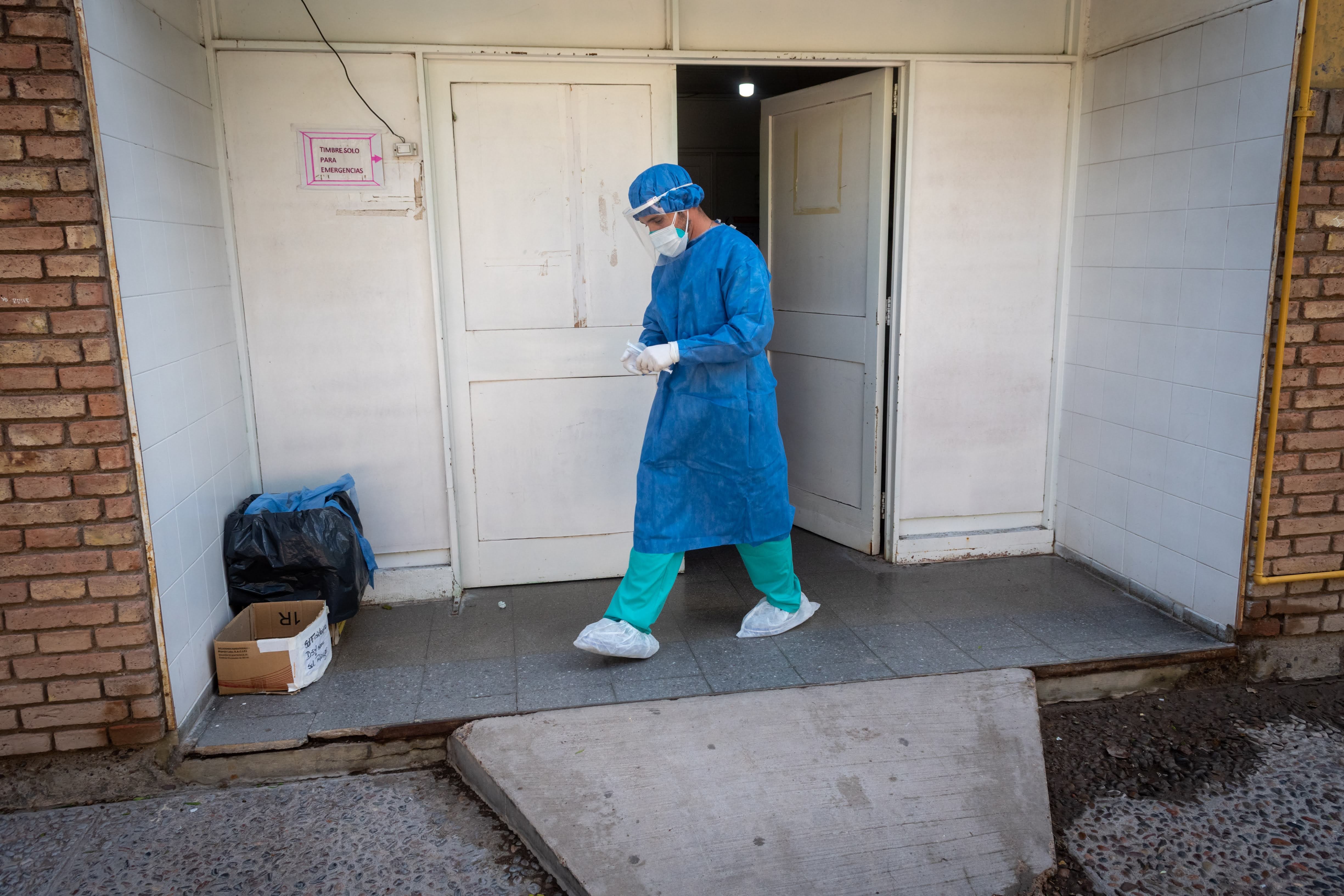 El máximo de personas hisopadas por la mañana oscila entre los 14 y 15 pacientes, mientras que por la tarde no superan los 6 o 7. Y hay días en los que directamente no se hisopan pacientes.