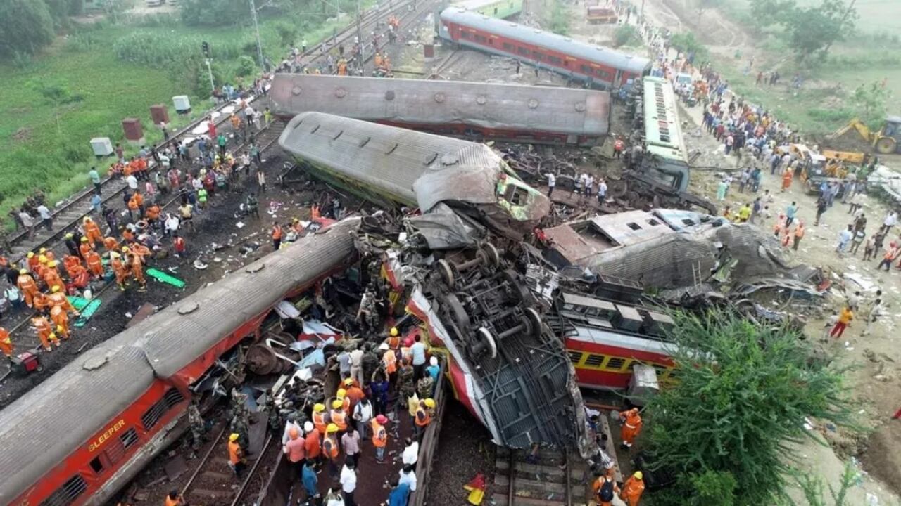 Los trenes de pasajeros, que llevaban a un total de 2.296 personas, no circulaban con exceso de velocidad. Gentileza: Ámbito Financiero.