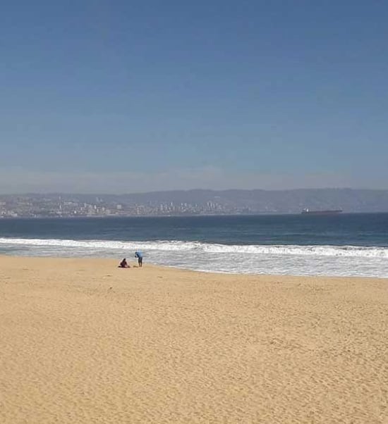 Dónde queda y cómo llegar a Ritoque, la tranquila playa de dunas y bosques a menos de una hora de Reñaca. Foto: Instagram @chiledreamtours