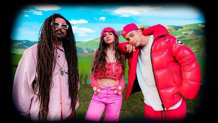 Rusherking, Dread Mar I y la China Suárez actuando en Perfecta