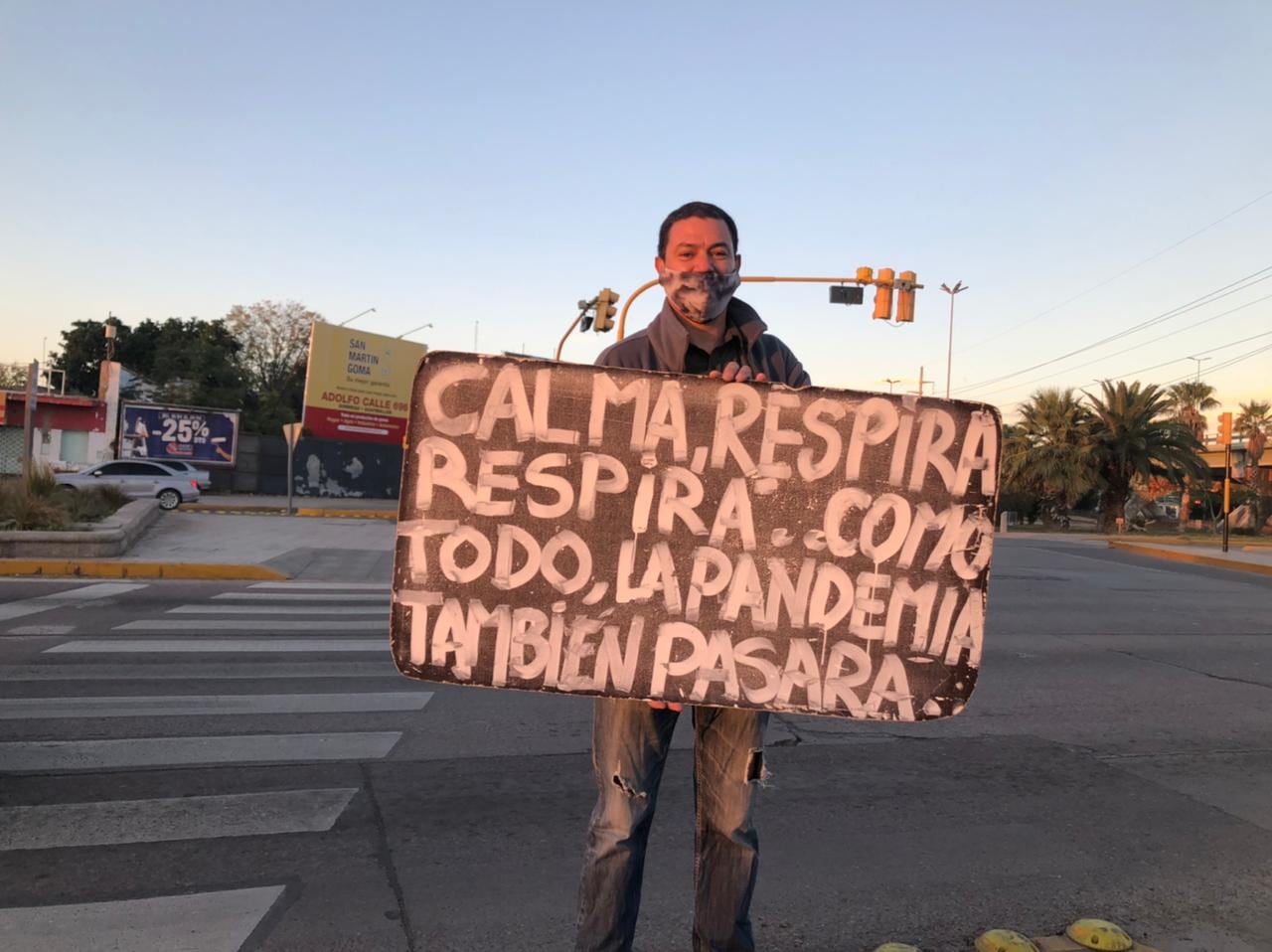 La nueva vida del motivador de la Costanera en España: los miedos internos y la ayuda a la gente que vive en la calle. Foto: Archivo Los Andes.