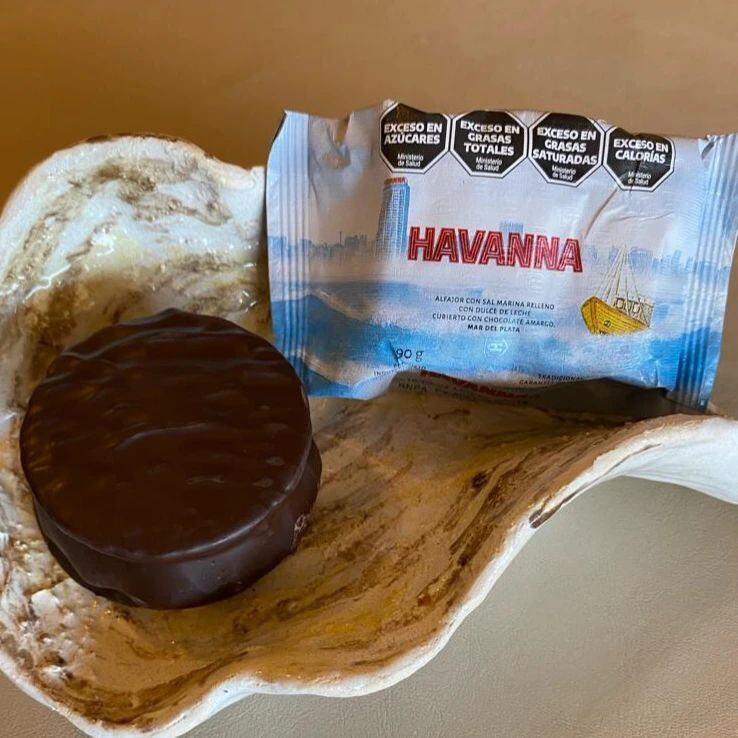 Cuánto sale el nuevo alfajor de Havanna con cristales de sal marina y doble dulce de leche (Gentileza Instagram @alfajoresmarplatenses)