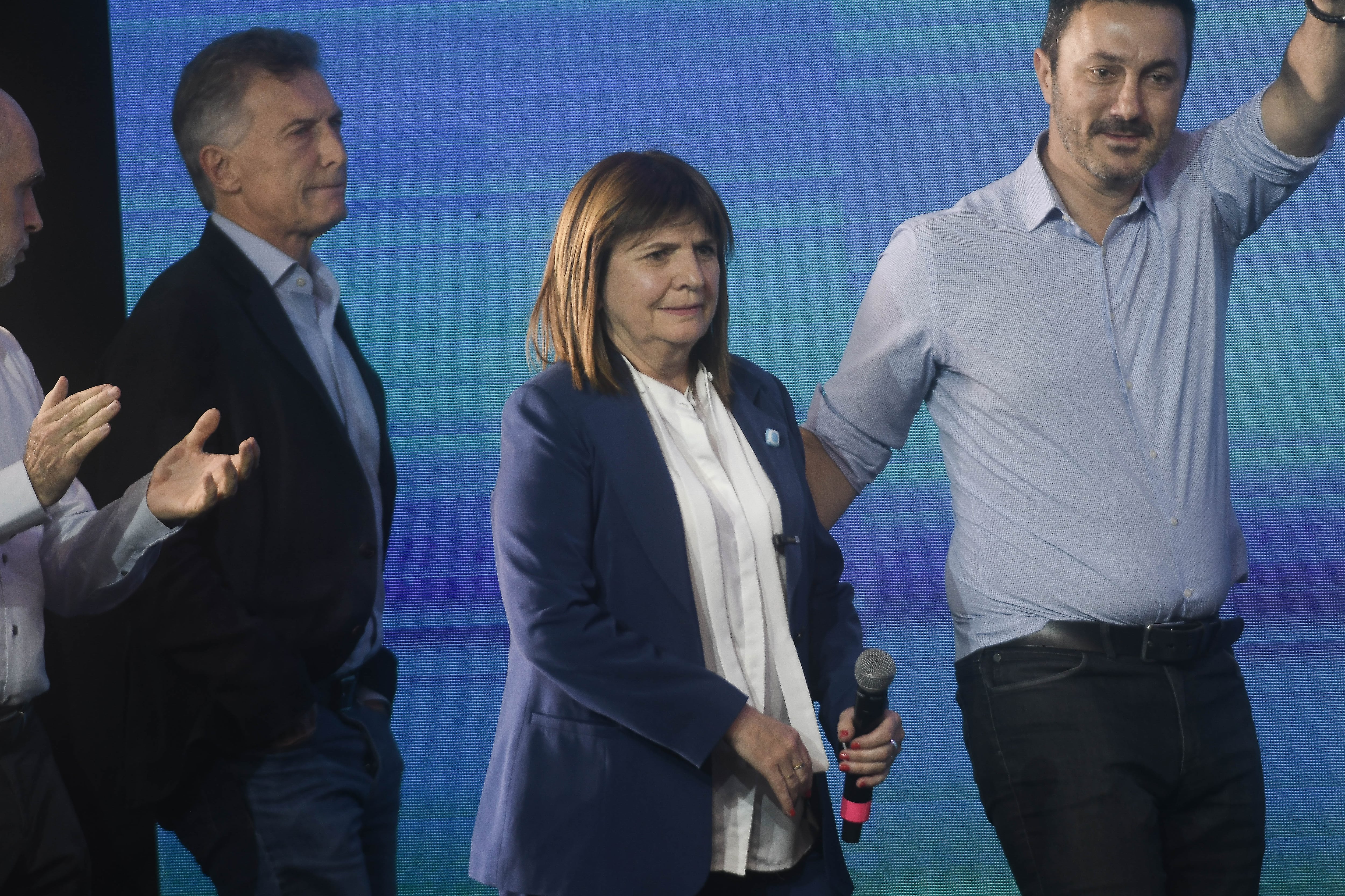 Elecciones 2023. Búnker de Juntos por el Cambio. Mauricio Macri, Patricia Bullrich, Luis Petri. Horacio Rodríguez Larreta, Lilita Carrió, Gerardo Morales, Néstor Grindetti. (Federico López Claro)