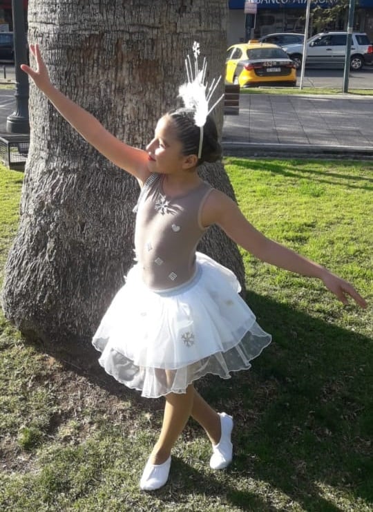 Pudo salir de la violencia ahora y se gana la vida vendiendo café para que su hija brille en gimnasia. Foto: Gentileza Patricia Timpanaro