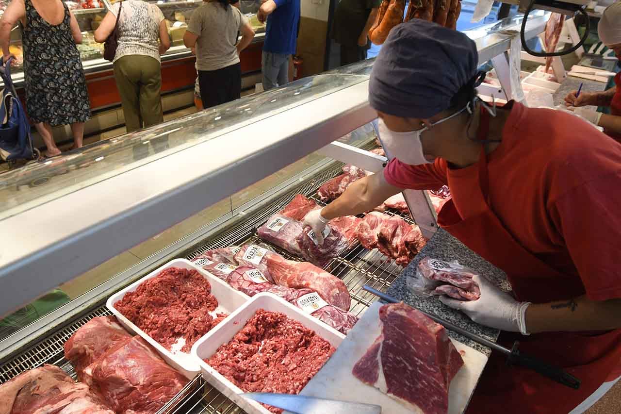 Por el alto costo que tienen los cortes de carne, bajó el consumo este 2024. Los Andes