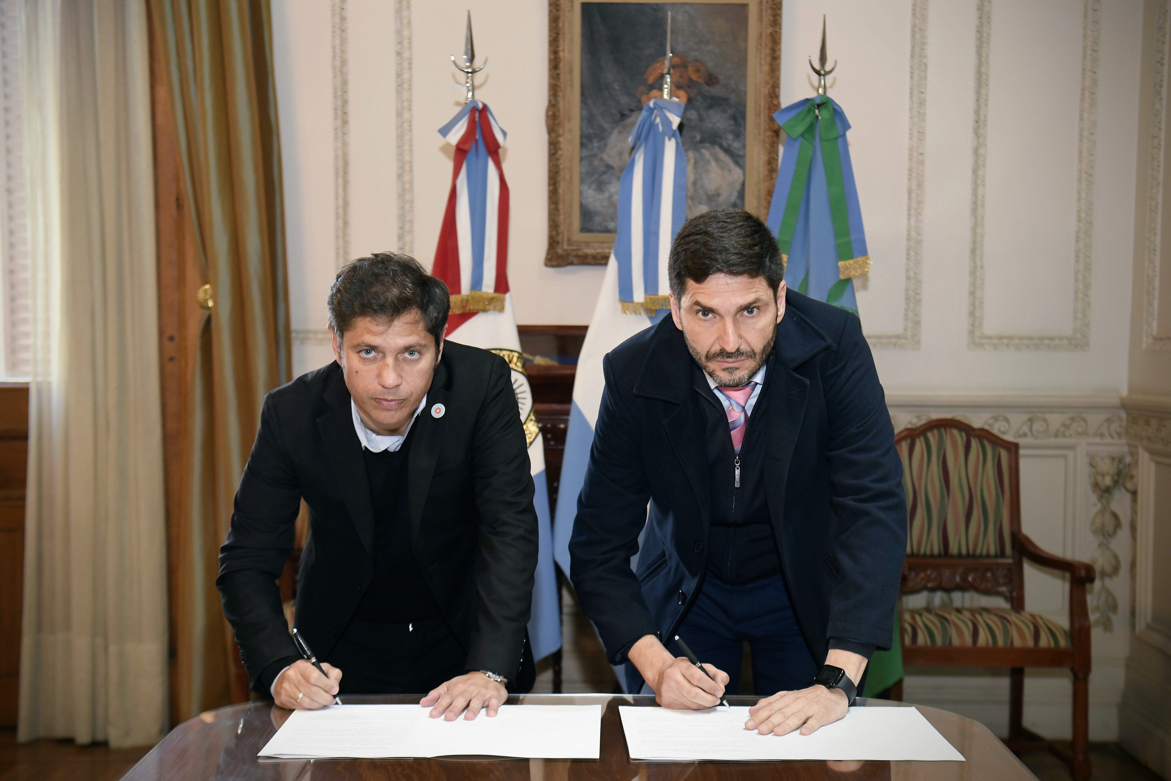 Axel Kicillof junto al gobernador de Santa Fe, Maximiliano Pullaro. Foto: X / Axel Kicillof.