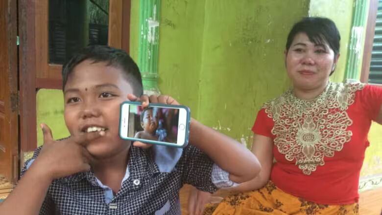 Así luce el joven, que de bebé fumaba cuarenta cigarrillos.