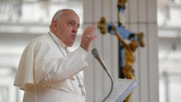 Una encuesta entre católicos refleja la necesidad de actualizar algunos conceptos que promueve la Iglesia. Foto: Vatican News.