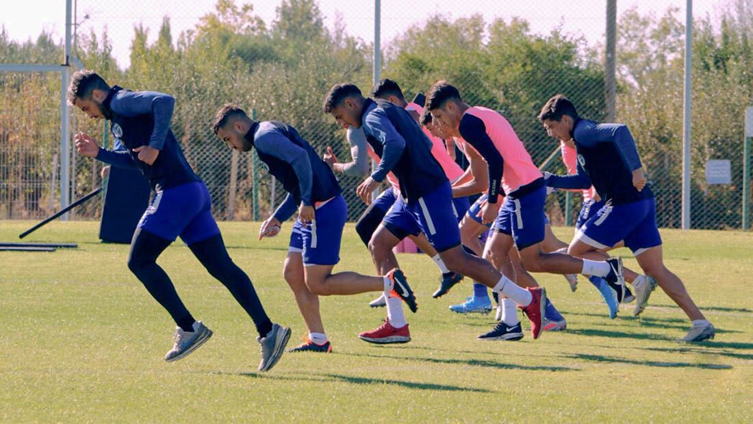 Entrenamiento de Godoy Cruz Antonio Tomba.