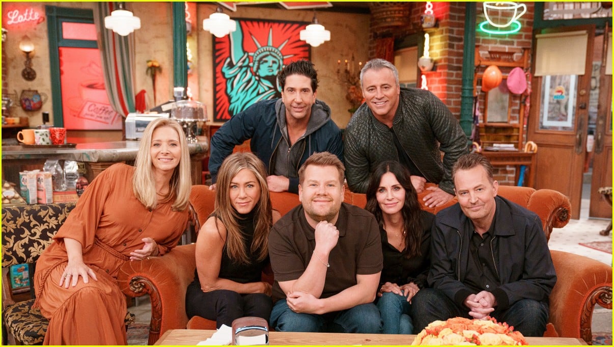 El elenco de Friends junto a James Corden