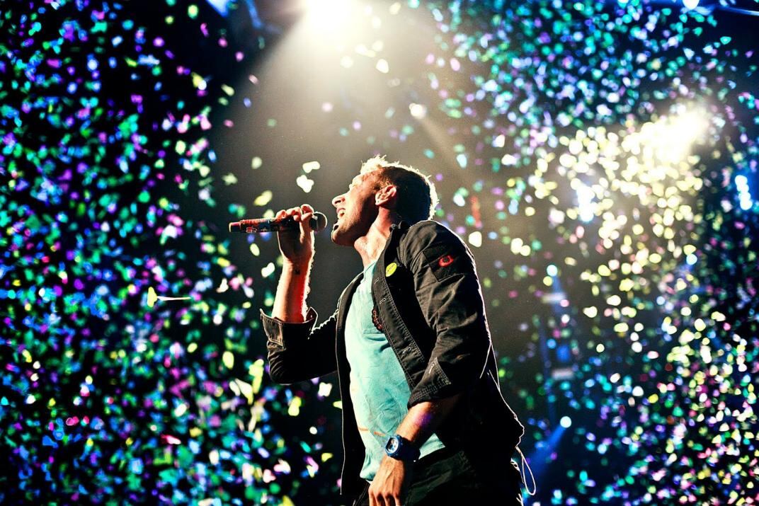 Chris Martin, extasiado durante el último show de Coldplay en La Plata. 