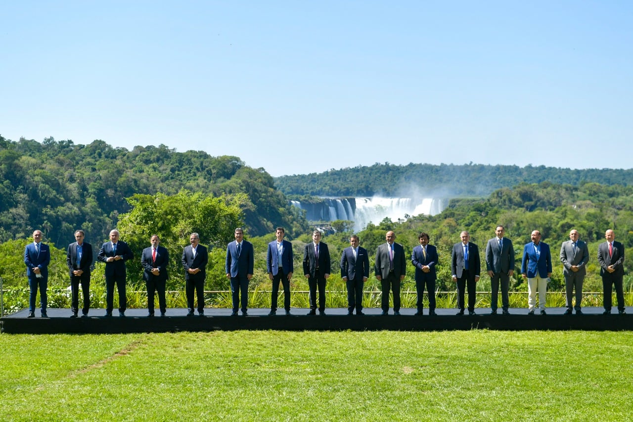 En el marco de la 8° Asamblea de Gobernadores del Norte Grande Argentino, autoridades del Gobierno Nacional  analizaron esta mañana con los mandatarios de las diez provincias una serie de medidas que impulsa el Ejecutivo Nacional para optimizar el sistema energético en la región.