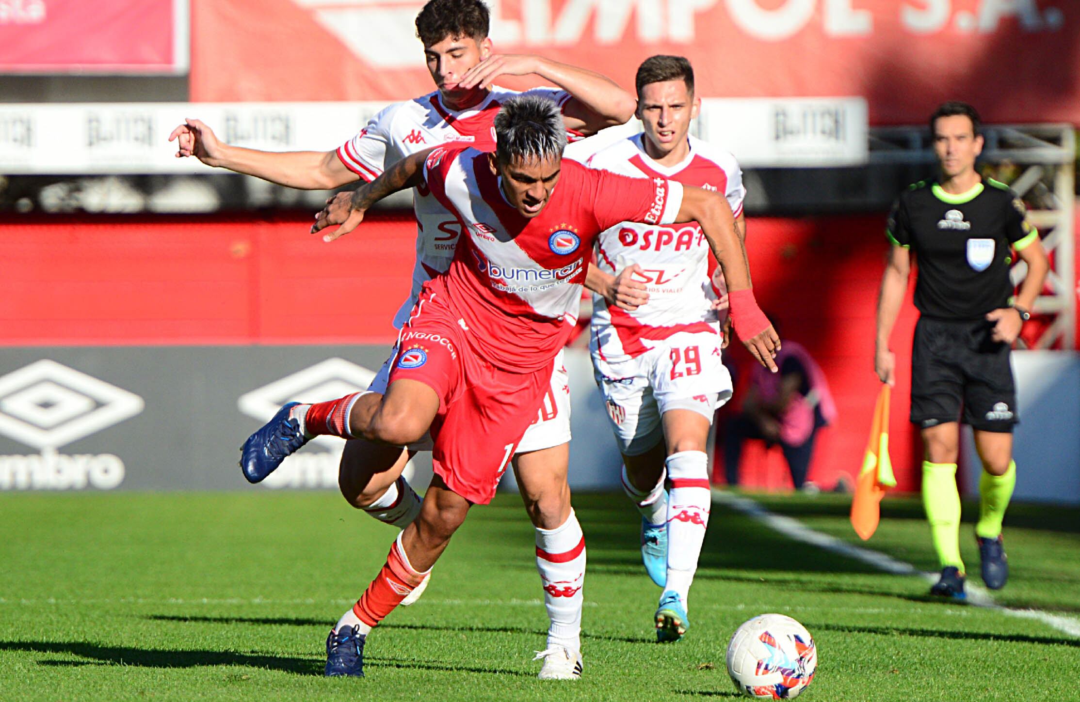 En el estadio Diego Armando Maradona se enfrentaron Argentinos Juniors-Unión en la jornada final de la Copa de la Liga Profesional. (Fotobaires)