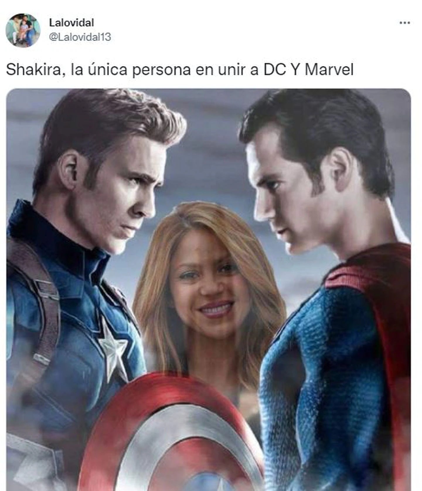 Chris Evans habló de Shakira y de la chance de tener una cita con la cantante.