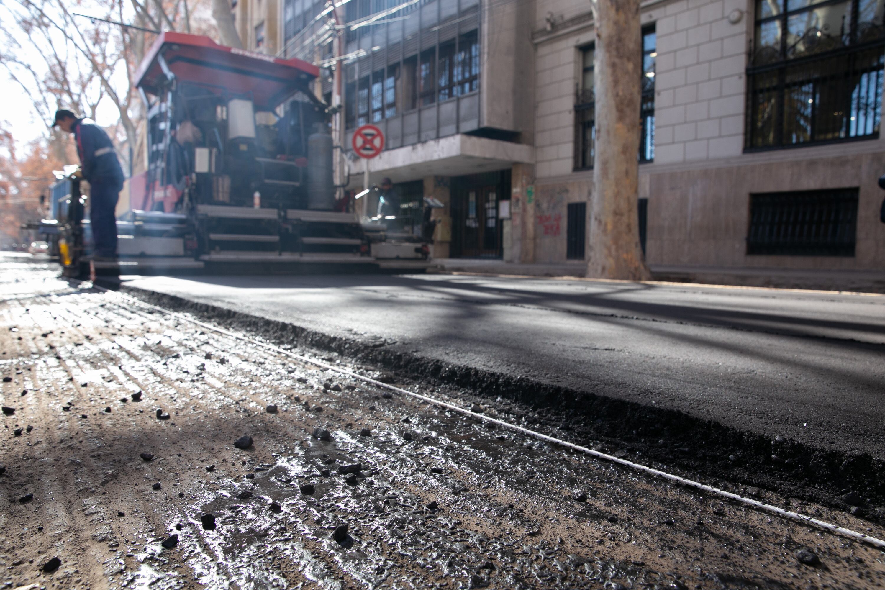 Obras: Asfaltado de calle España entre Las Heras y Necochea