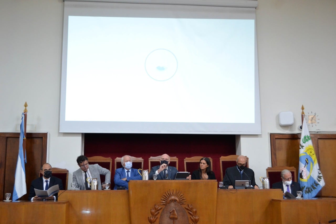 Todos los integrantes del la Corte local, escucharon las quejas sobre el caso Carleti. Gentiliza Prensa del Poder Judicial