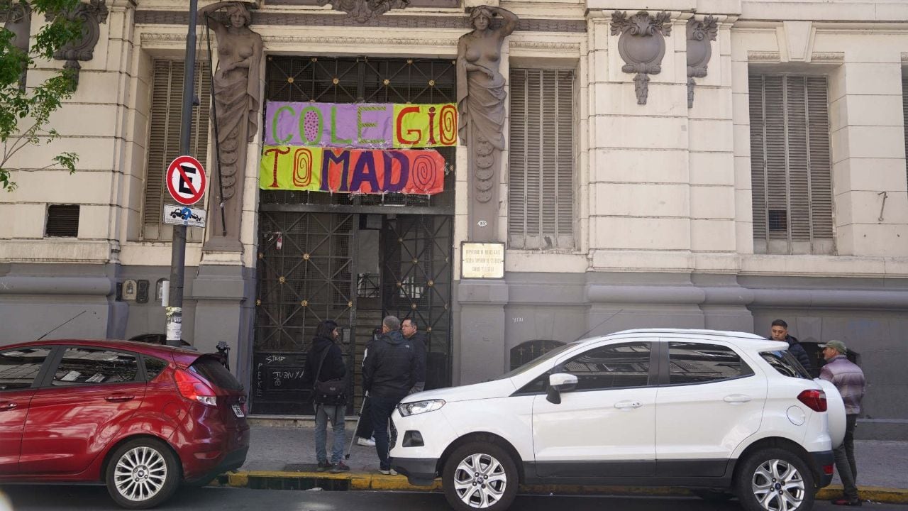 Toma del colegio Carlos Pellegrini en Buenos Aires. / Foto: Gentileza