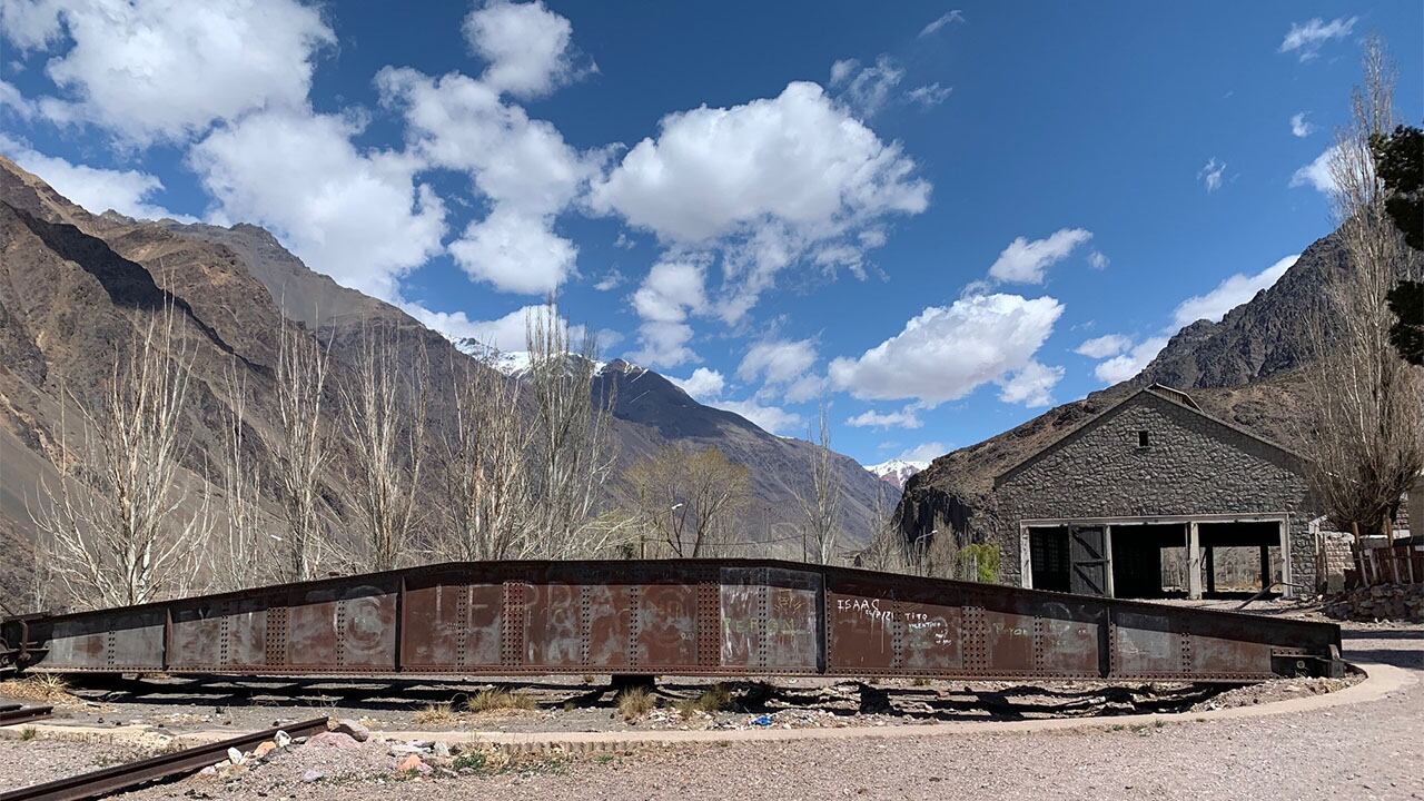 Polvaredas, la vieja estación del tren trasandino que busca resurgir