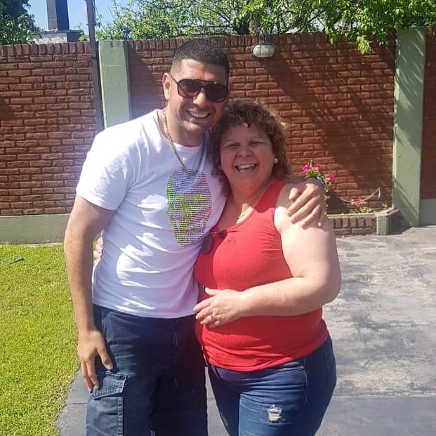 Néstor Ortigoza y su mamá. Foto: Instagram.