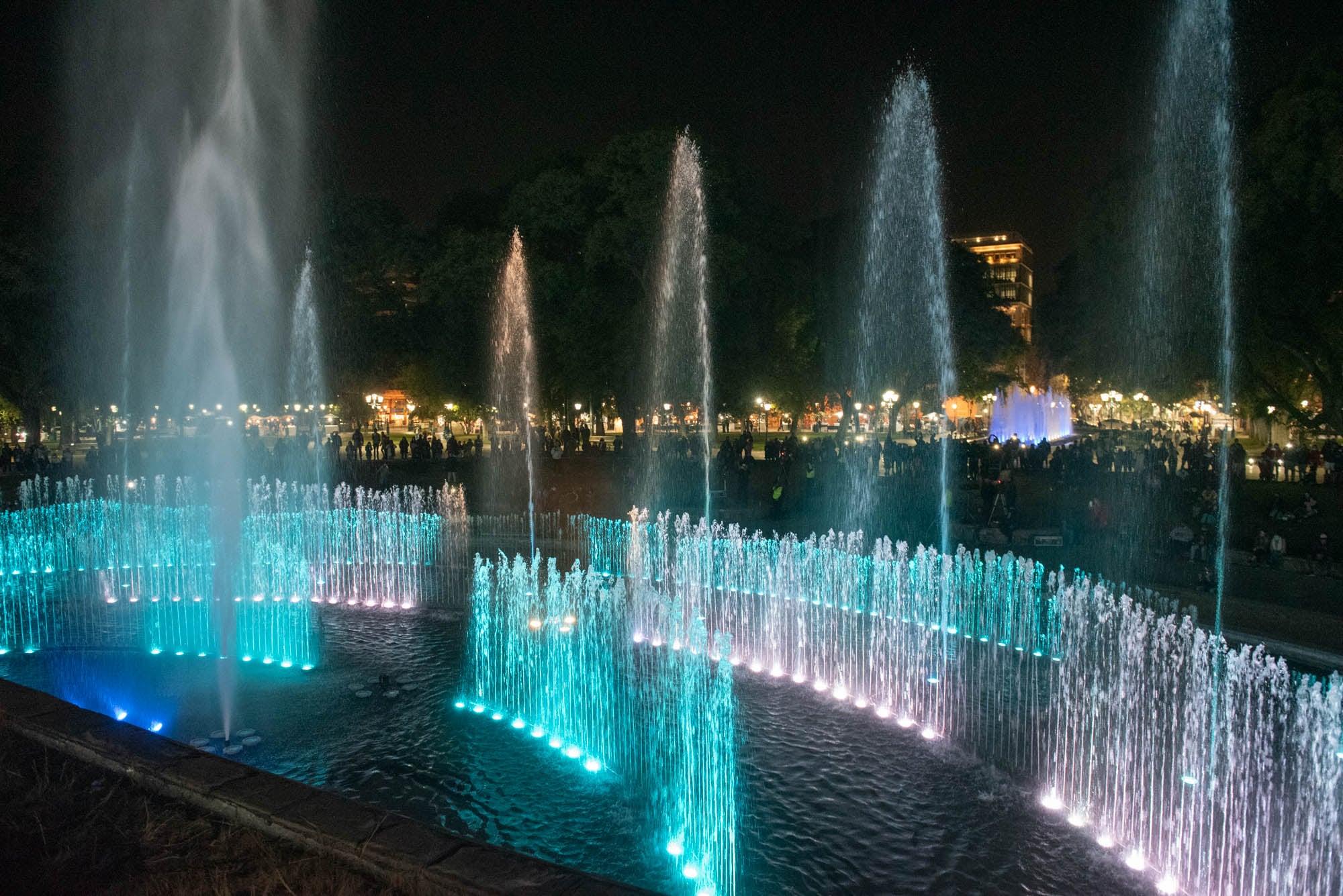 Reinauguración de la fuente de la Plaza Independencia.